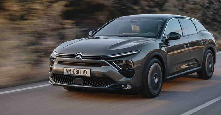 Nuova Citroën C5 X Hybrid Plug-In tua da 450 Euro al mese, da Spazio a Torino