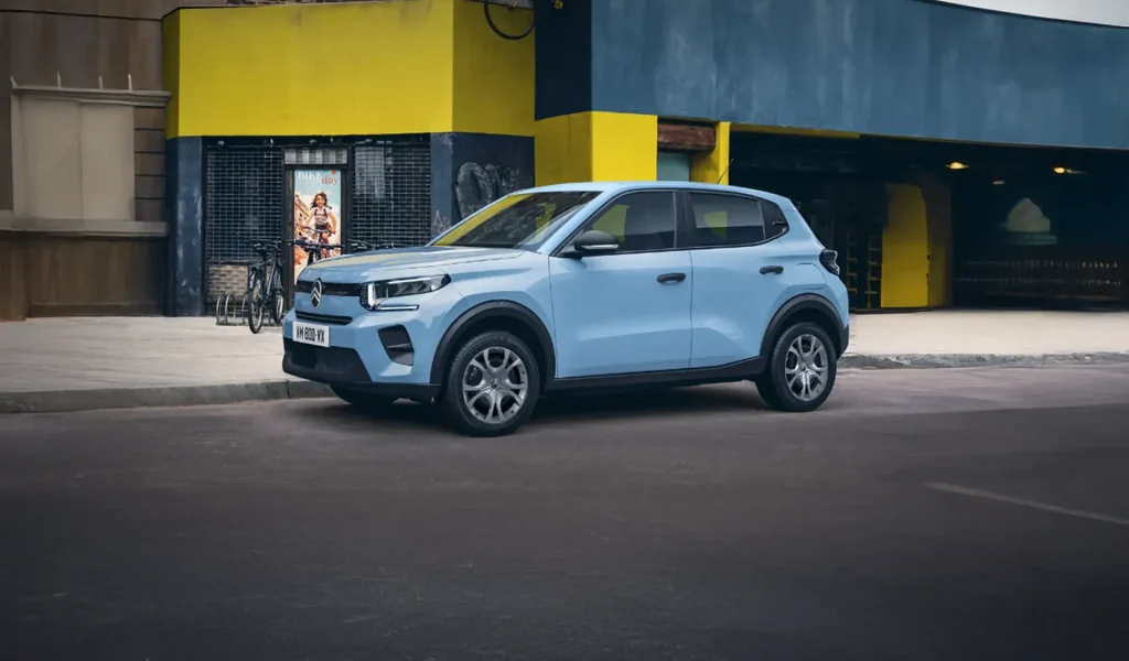 Nuova Citroen E-C3 su strada